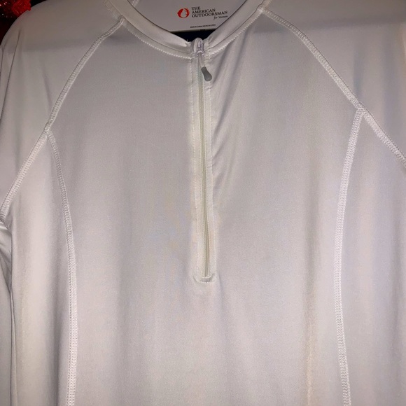 The American Outdoorsman polyester and spandex woman’s top - Picture 3 of 3